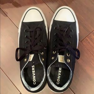 Women’s Converse All Star size 9